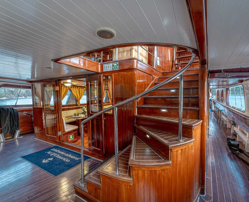 CESARICA Aft deck