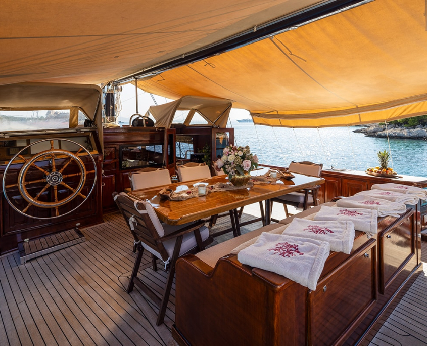 PACHA Aft deck