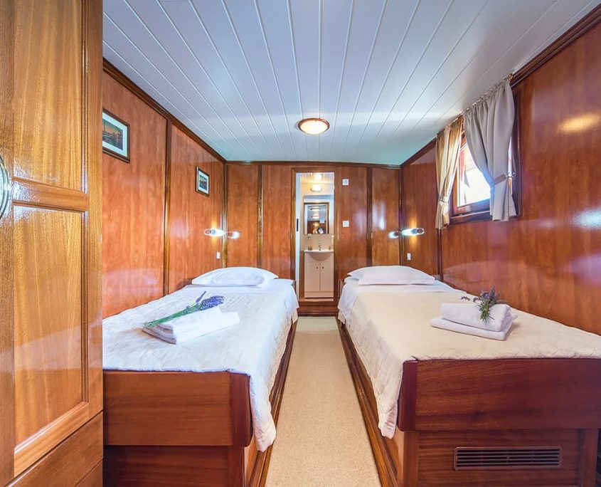 Twin cabin