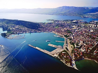 Split Port