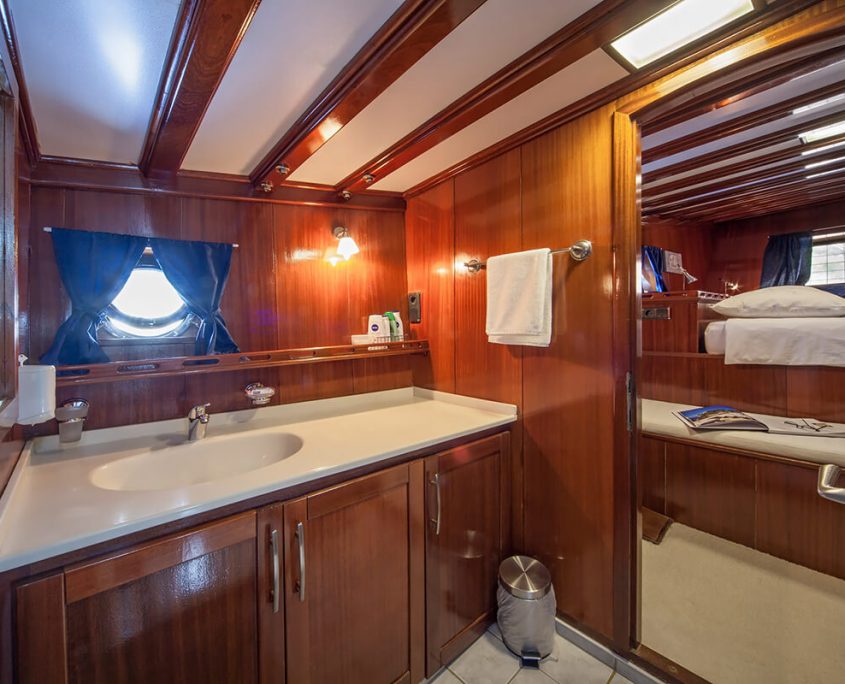 Bathroom on Stella Maris