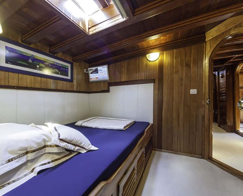 Double Cabin