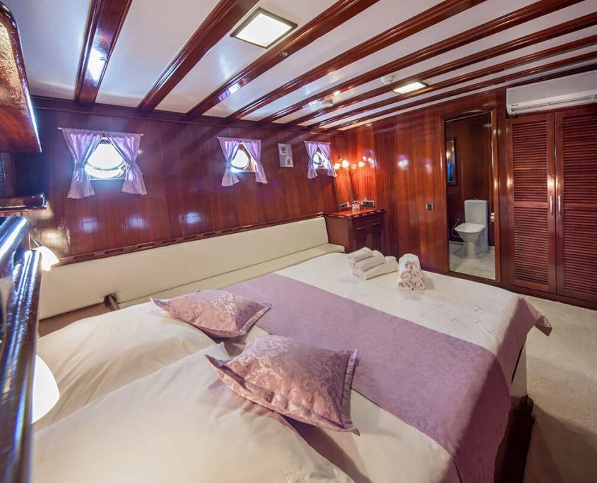 Stella Maris Double Cabin