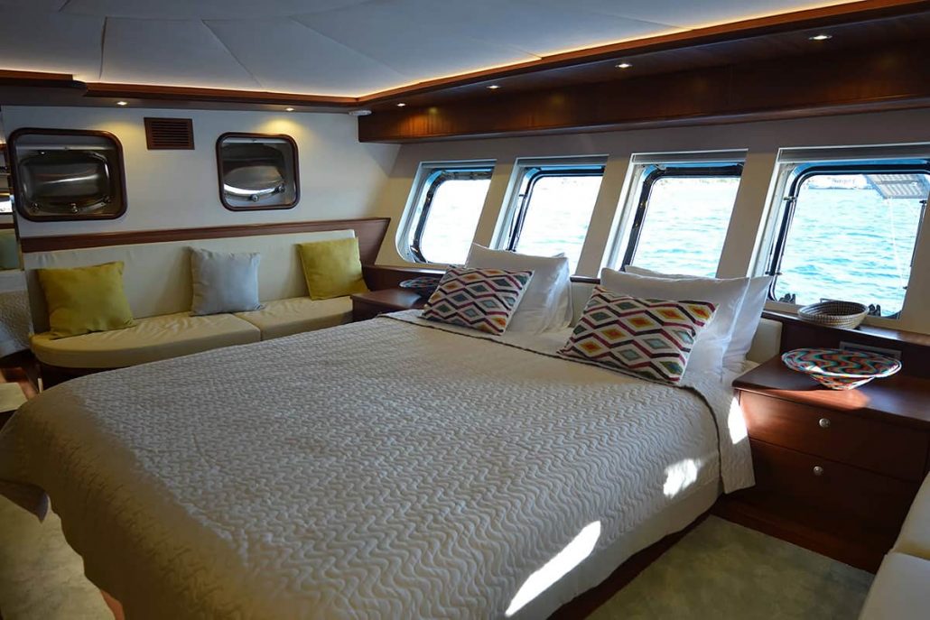 DRAGON-FLY-Master-cabin-2