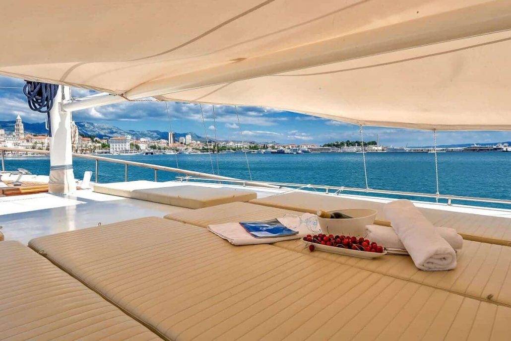 Deck-view sedna