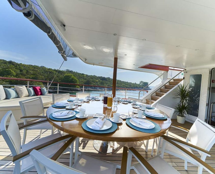 CORSARIO Aft deck