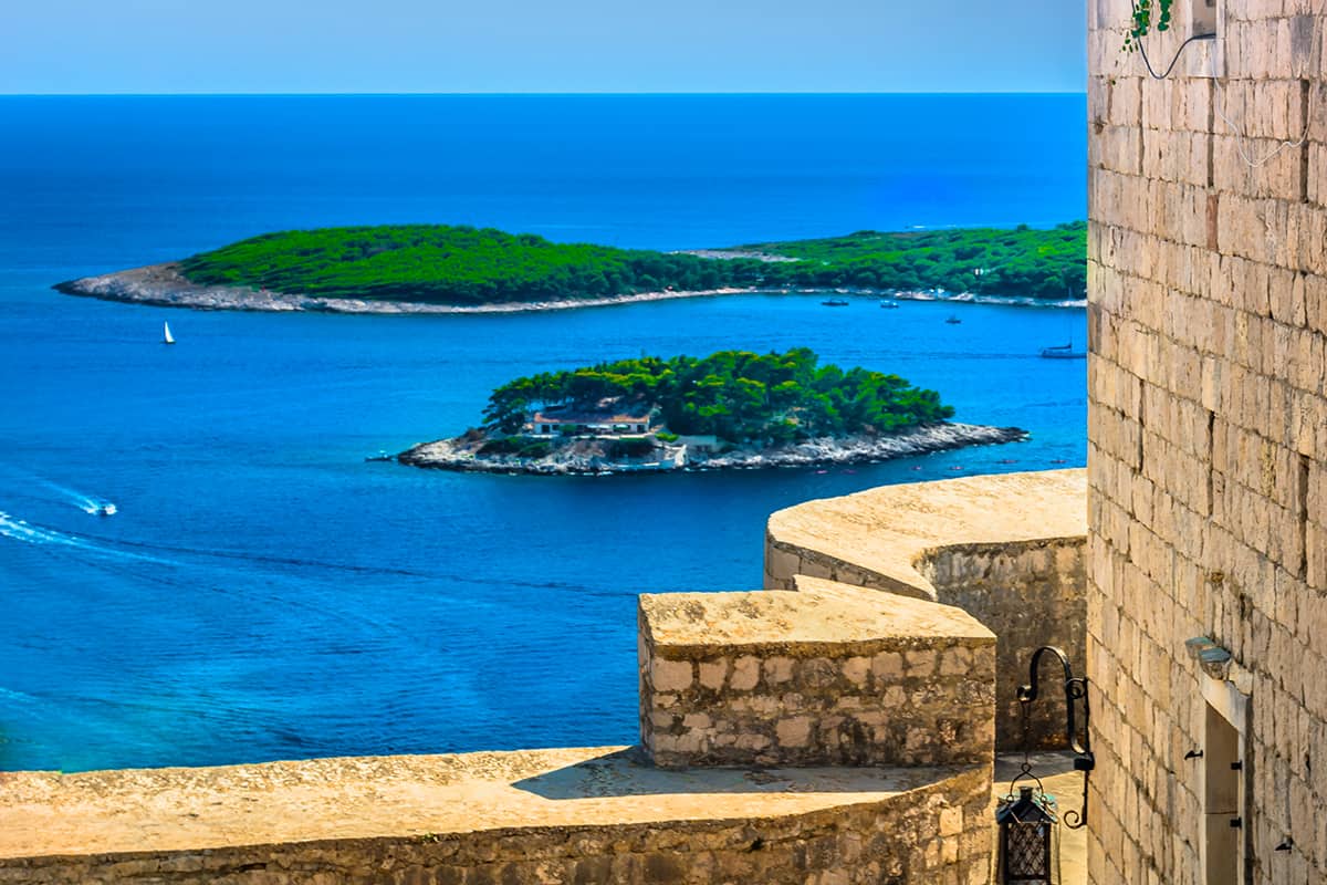 HVAR HVAR