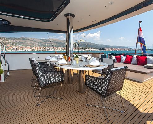 NAVILUX Aft Deck