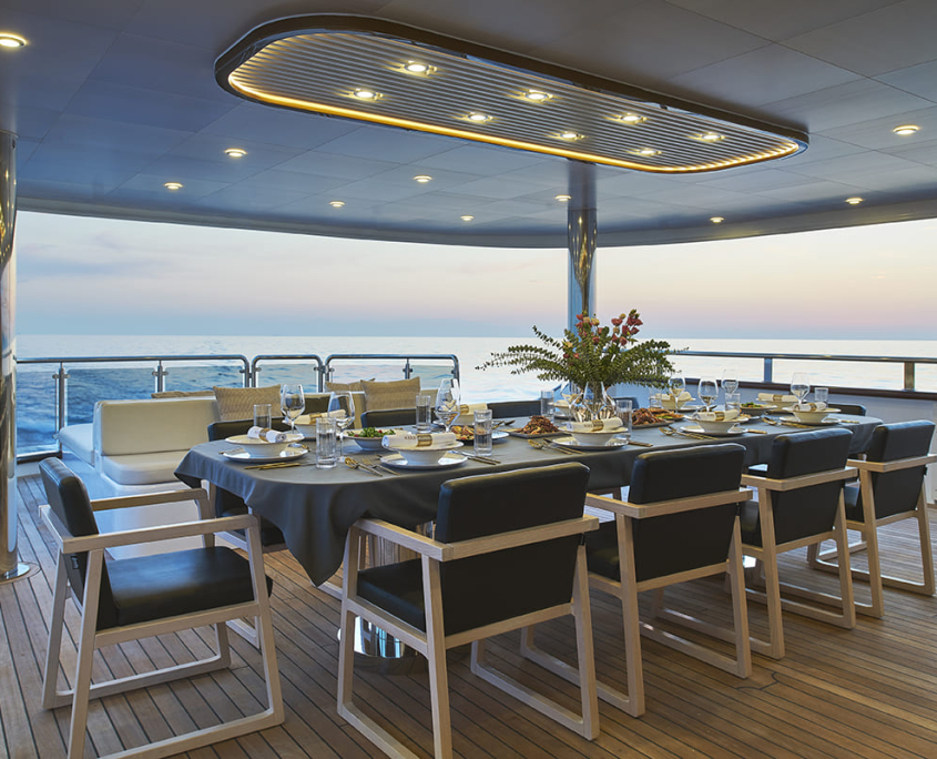 ANIMA MARIS Aft deck