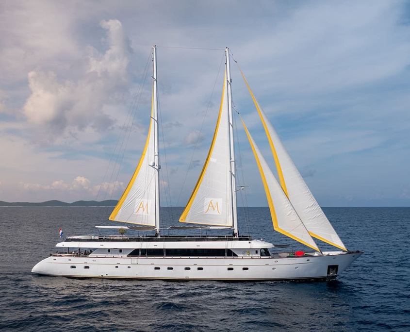 ANIMA MARIS Sailing