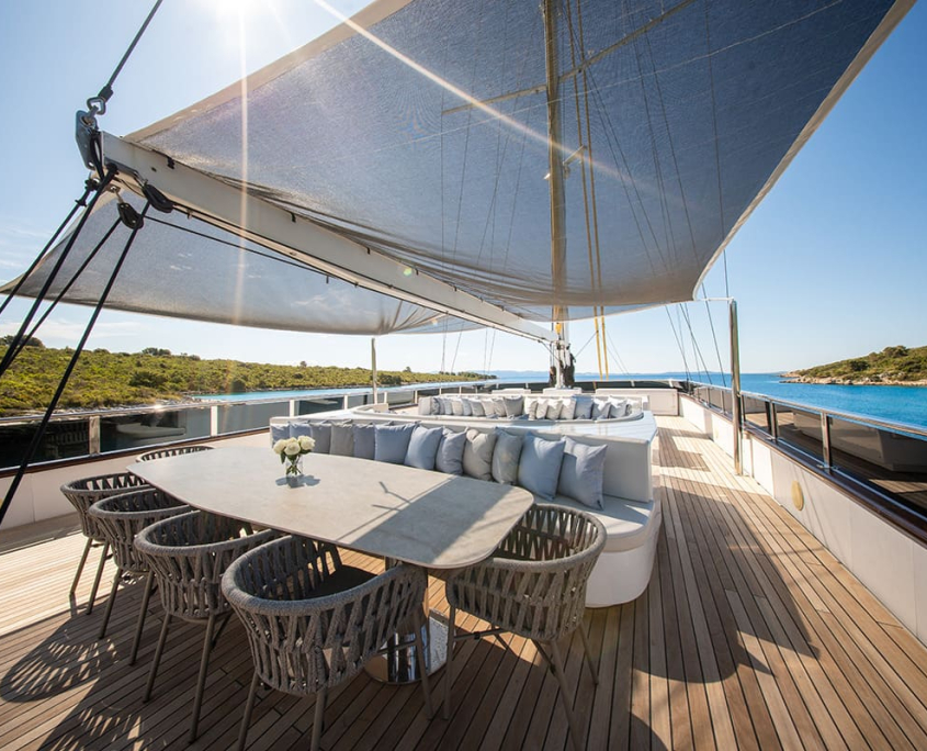 ANIMA MARIS Sundeck