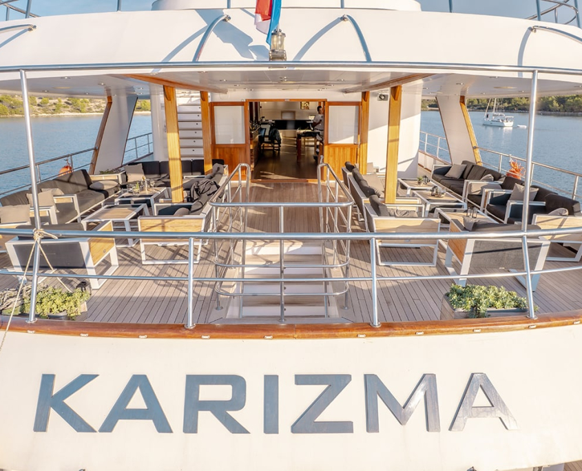 KARIZMA Aft deck