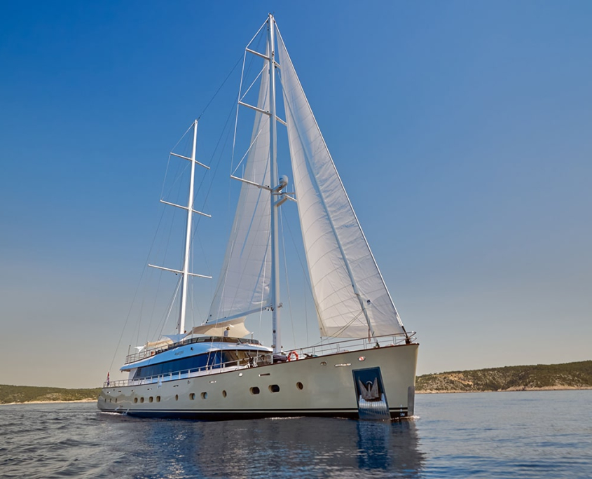 MARALLURE Sailing