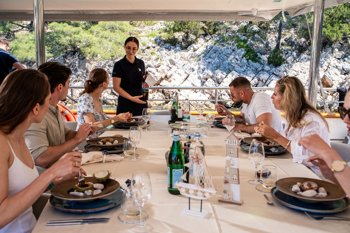 dining on yacht
