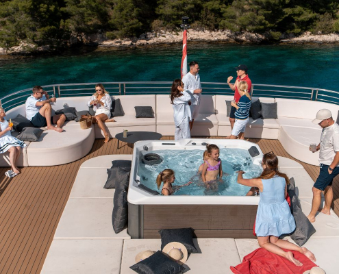 yachts for large family gatherings in Croatia